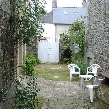 La Petite Maison D'Évran Екстериор снимка